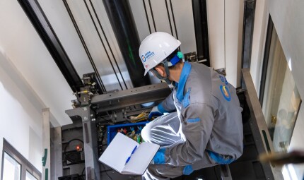 Nâng cấp, sửa chữa thang máy thuỷ lực dễ hay khó?